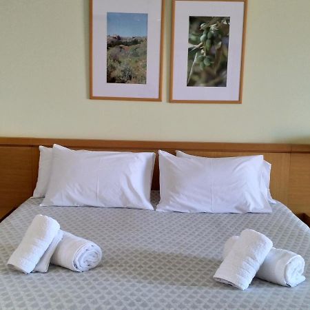 Hotel Estia ฟีนีคุนตา ภายนอก รูปภาพ