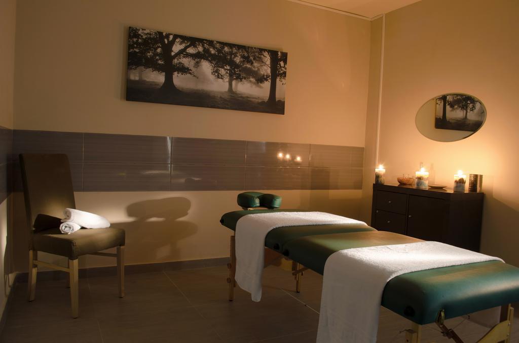 Hotel Estia ฟีนีคุนตา ภายนอก รูปภาพ
