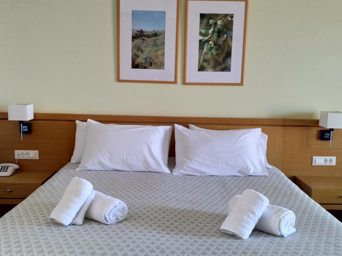 Hotel Estia ฟีนีคุนตา ภายนอก รูปภาพ