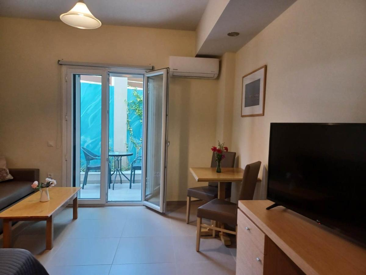 Hotel Estia ฟีนีคุนตา ภายนอก รูปภาพ