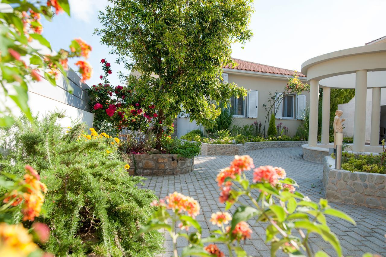 Hotel Estia ฟีนีคุนตา ภายนอก รูปภาพ